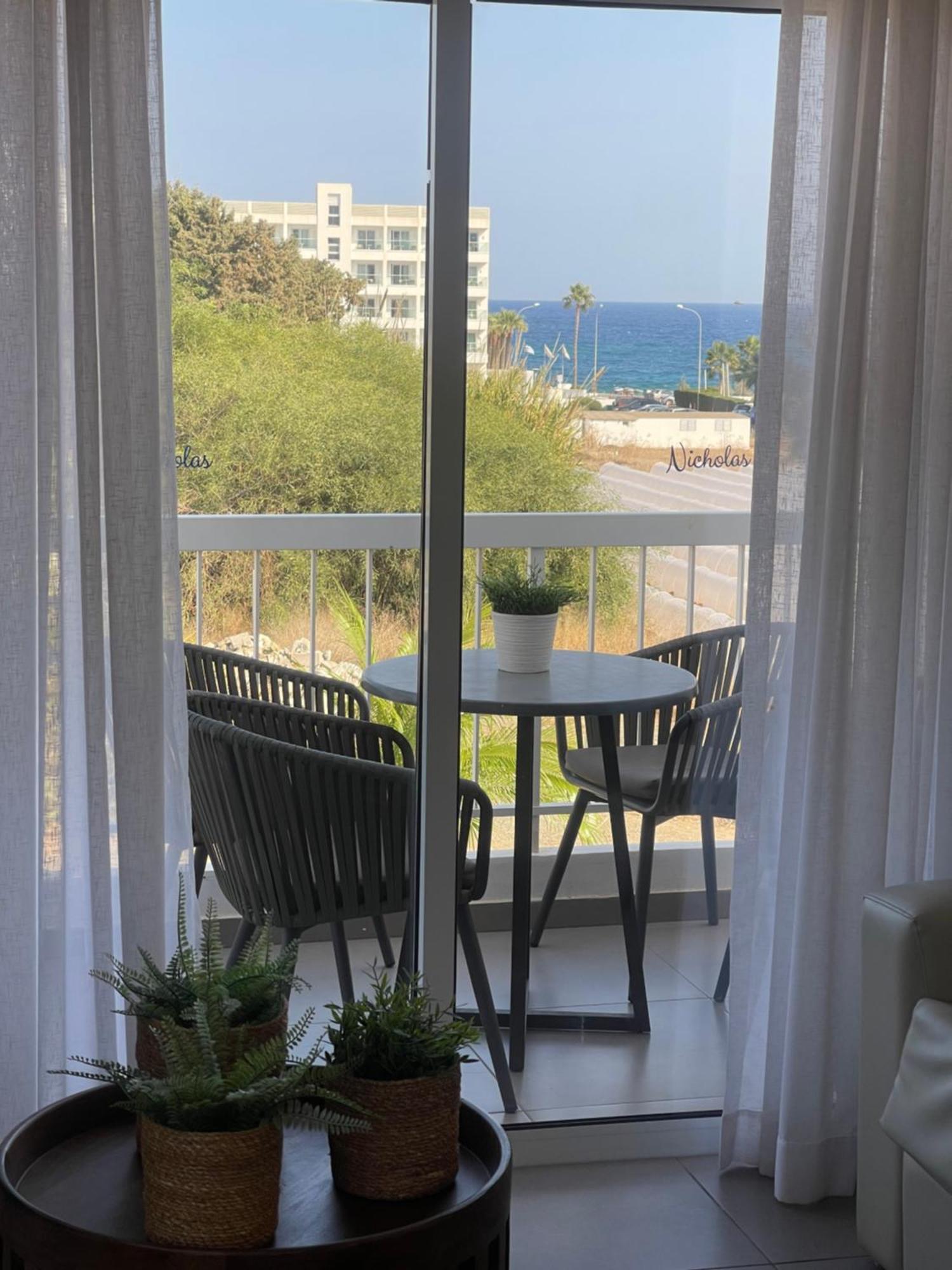 Nicholas Seaview Apartments Протарас Екстериор снимка