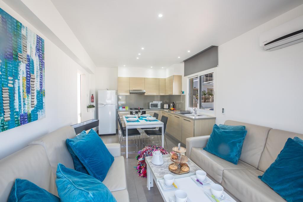 Nicholas Seaview Apartments Протарас Екстериор снимка