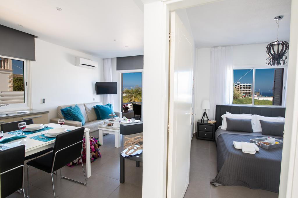 Nicholas Seaview Apartments Протарас Екстериор снимка