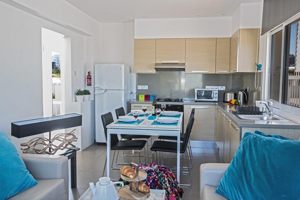 Nicholas Seaview Apartments Протарас Екстериор снимка