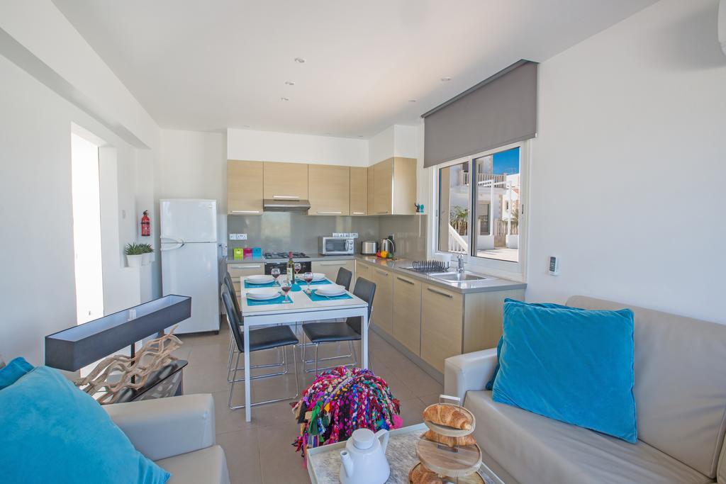 Nicholas Seaview Apartments Протарас Екстериор снимка