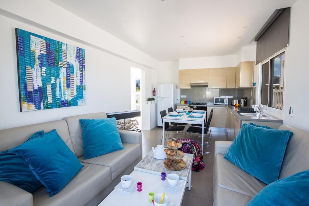 Nicholas Seaview Apartments Протарас Екстериор снимка
